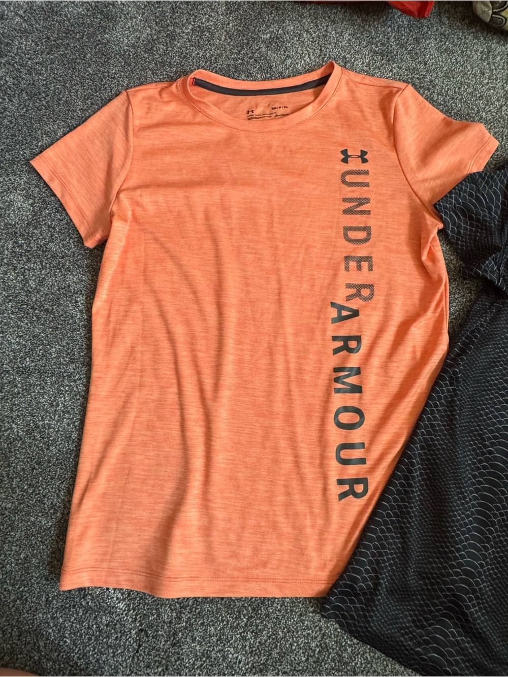 2-pc. Lot Under Armour Heatgear Loose Fit Size Small Athletic Shirts Bundle - Picture 2 of 12